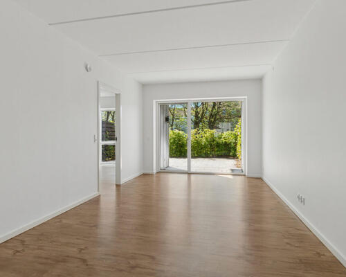 Moderne lejlighed med stor altan