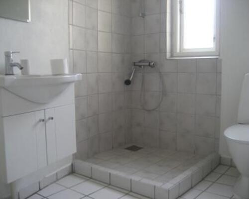 6 værelses, Bagergade