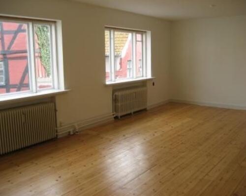 6 værelses, Bagergade