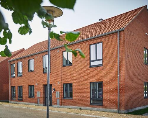 Flyt ind i en lækker, moderne og tidssvarende bolig, der enten er opført eller renoveret i 2019.