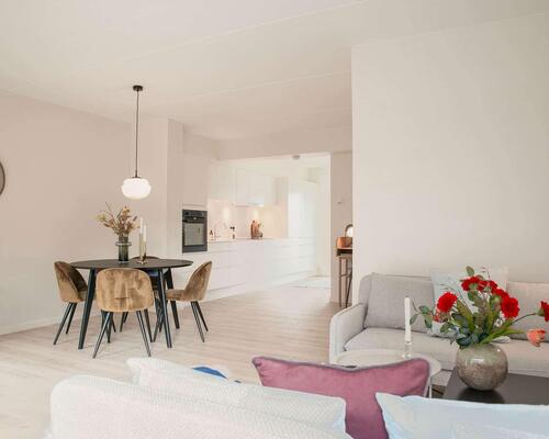 Lys 2-værelses lejlighed i Asani Haven