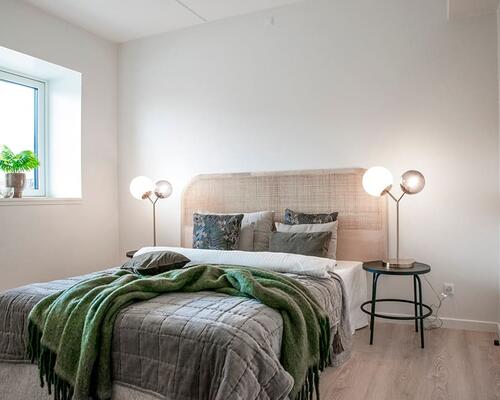 Lys 2-værelses lejlighed i Asani Haven