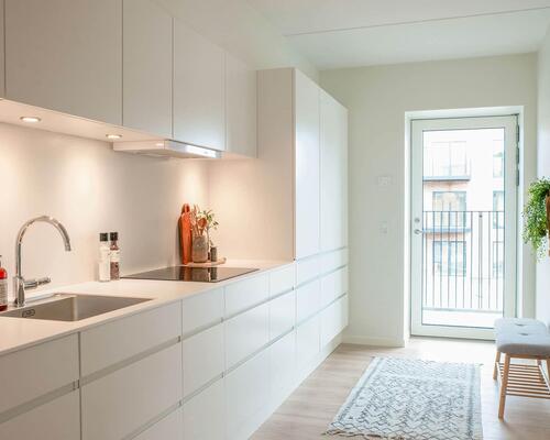 Lys 2-værelses lejlighed i Asani Haven