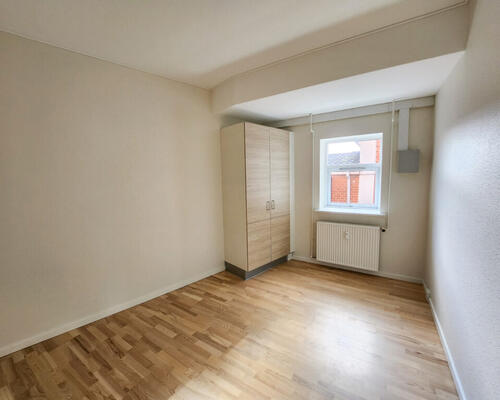 Renoveret og rummelig 4-værelses lejlighed