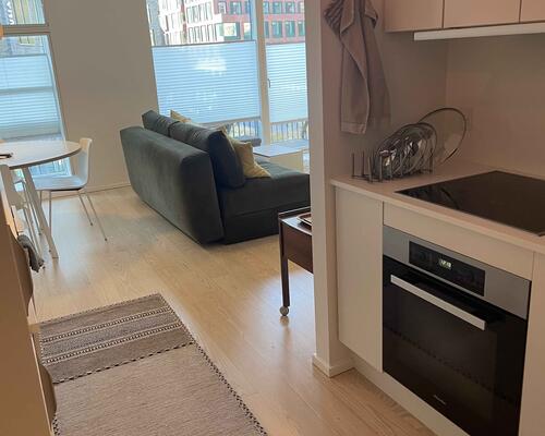 Fuldt møbleret lejlighed på Vesterbro – plug-n-play med alt inkluderet