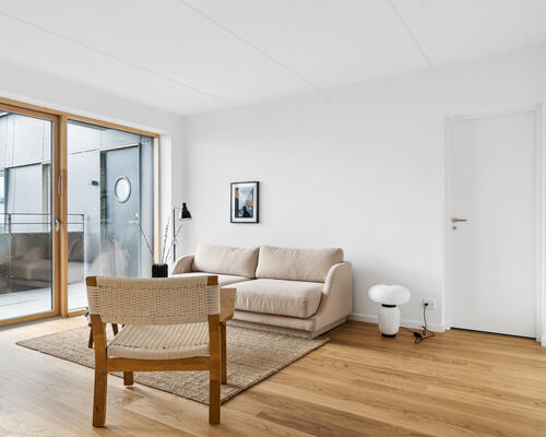 ER DU 50 ÅR ELLER OVER? STOR LEJEBOLIG MED GOD PLANLØSNING