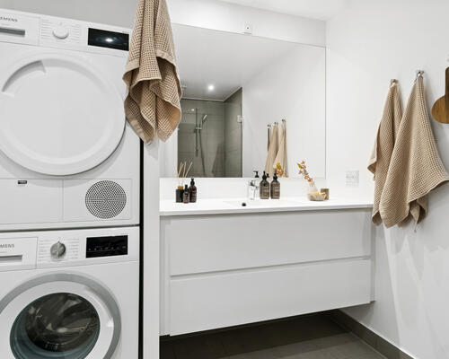 ER DU 50 ÅR ELLER OVER? STOR LEJEBOLIG MED GOD PLANLØSNING