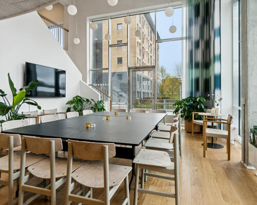 ER DU 50 ÅR ELLER OVER? STOR LEJEBOLIG MED GOD PLANLØSNING