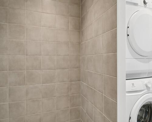 lækker 3' er med terrasse - 3,5 km til Midtbyen