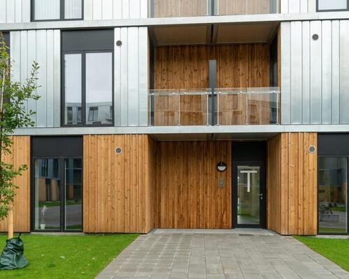 lækker 3' er med terrasse - 3,5 km til Midtbyen