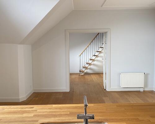 Skøn lys lejlighed ved Sankt Annæ Plads