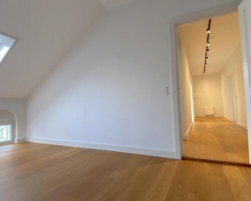 Skøn lys lejlighed ved Sankt Annæ Plads