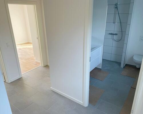 Nyopført rækkehus med terrasse, altan og udsigt over fjorden