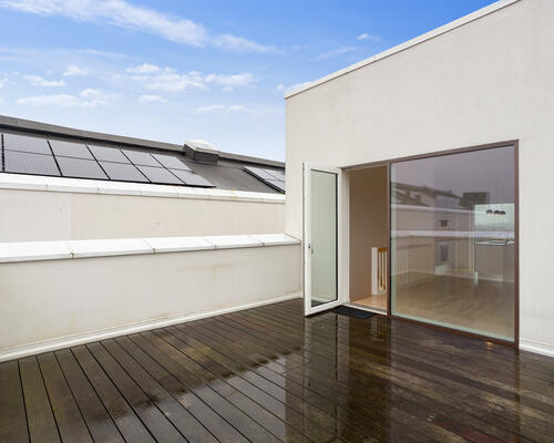 4-værelses bolig i 2 plan med egen tagterrasse!