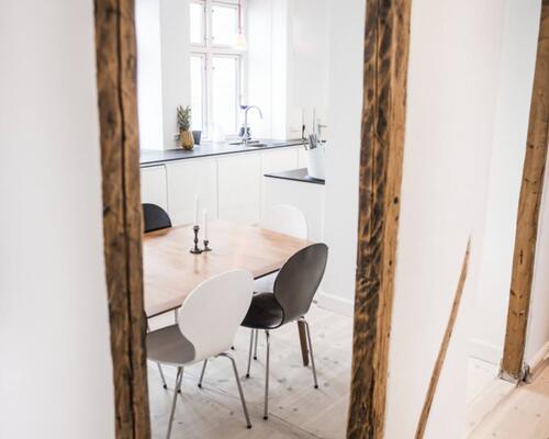 Moderne lejlighed på Bagerstræde