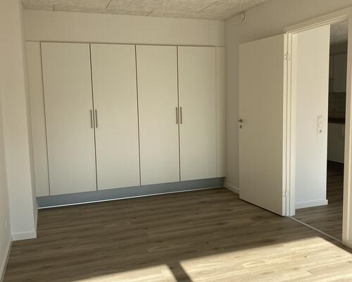 Skøn lys lejlighed tæt på letbanen og banegården