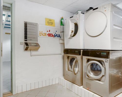 Stort og lyst værelse