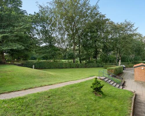 Stort og lyst værelse