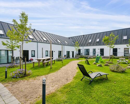 5 værelses med egen vestvendt have ☀️