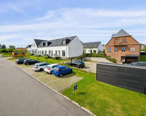 5 værelses med egen vestvendt have ☀️