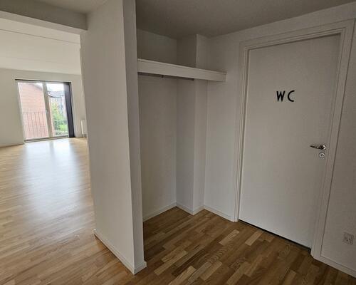 Flot nyistandsat lejlighed central beliggenhed.