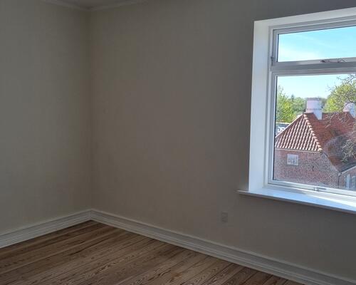 Total nyistandsat 4 værelses lejlighed centralt i Gram 