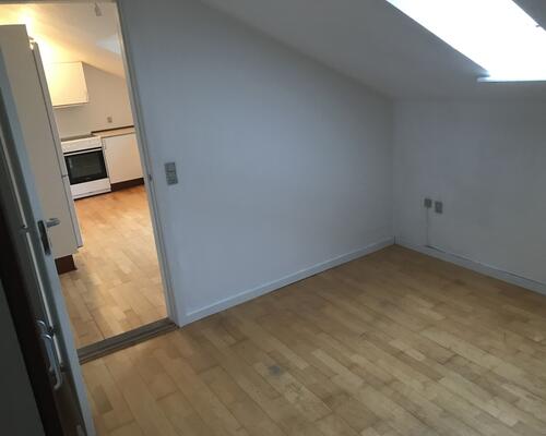 Nydelig 3. værelses lejlighed med flotte detaljer.