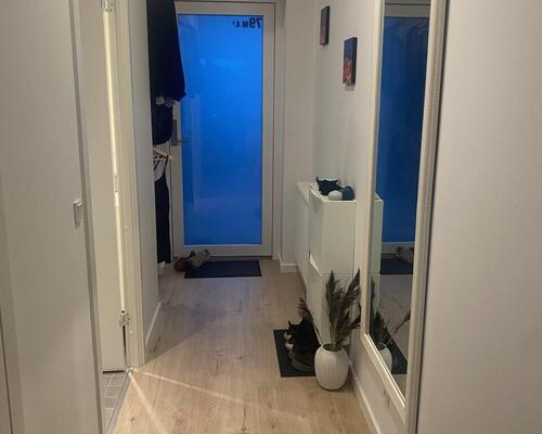 På 4 sal, ende lejlighed. med rigtig god udsigt. billederne er fra en anden lejlighed, som er helt magen til.