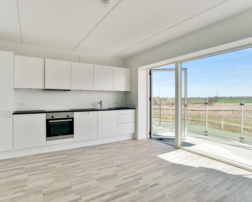 Egedal Stationsby - Skøn, indbydende lejebolig med privat terrasse og fantastisk grøn udsigt