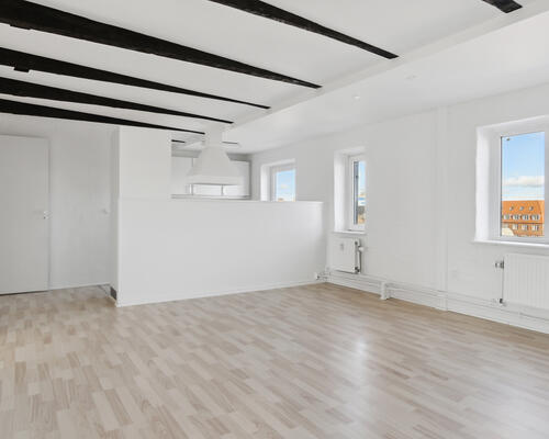 3 værelses lejlighed på 87 m² med mulighed for indretning af endnu et værelse.