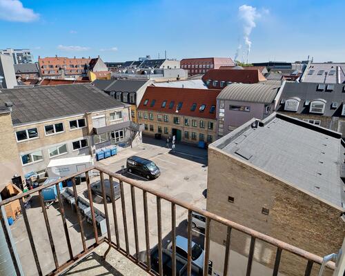 3 værelses lejlighed på 87 m² med mulighed for indretning af endnu et værelse.