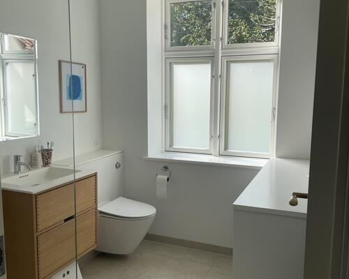 Flot villalejlighed med 3 soveværelser til udlejning i 3 mdr.