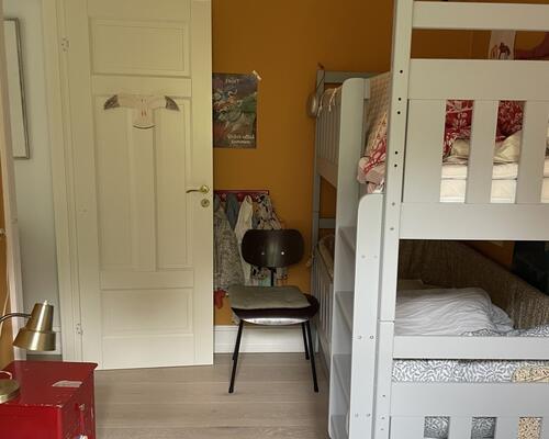 Flot villalejlighed med 3 soveværelser til udlejning i 3 mdr.