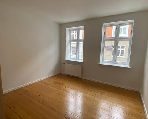 Charmerende 2 vær. lejlighed til leje nu i hjertet af Viborg.