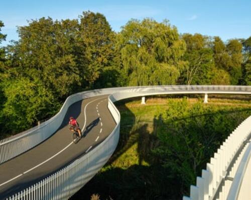 Stilren 2-værelses med altan mod gård