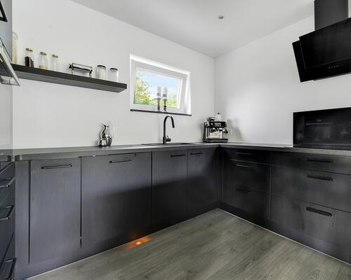 Flot nyistandsat villa på 162 etagemeter (115+47m2)