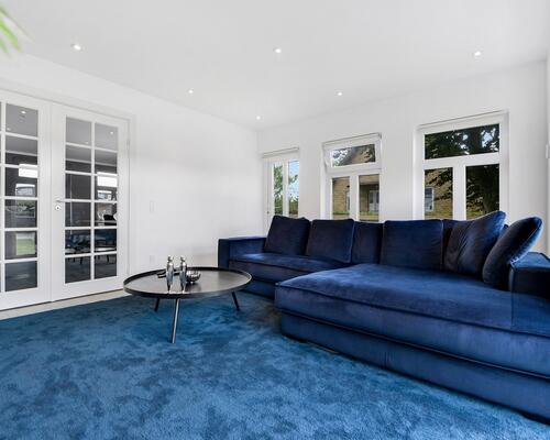 Flot nyistandsat villa på 162 etagemeter (115+47m2)