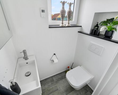 Flot nyistandsat villa på 162 etagemeter (115+47m2)