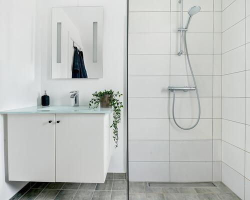 Flot nyistandsat villa på 162 etagemeter (115+47m2)