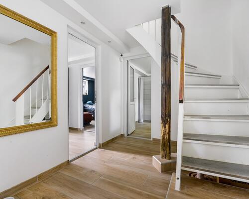 Flot nyistandsat villa på 162 etagemeter (115+47m2)