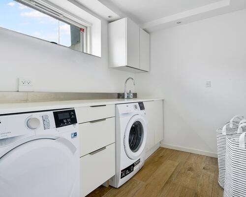 Flot nyistandsat villa på 162 etagemeter (115+47m2)