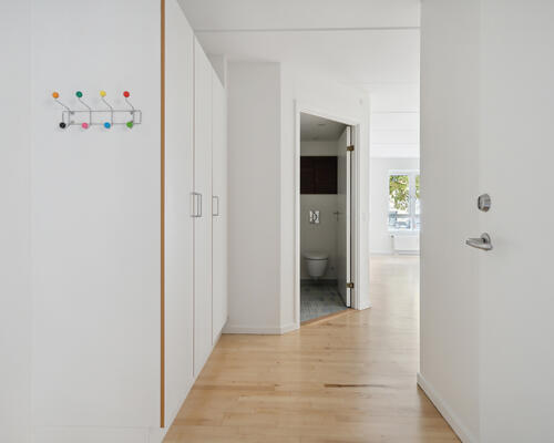 2 værelses renoveret lejlighed på 69 m²