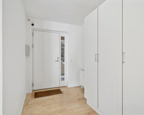 2 værelses renoveret lejlighed på 69 m²