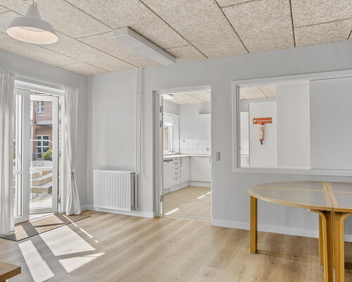 2 værelses renoveret lejlighed på 69 m²