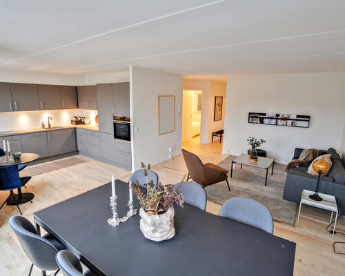 3 værelses nyere renoveret lejlighed på 89 m² midt i Aalborg i sikre og trygge rammer.