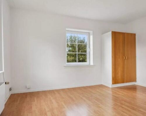 3 vær. lejlighed til leje i Gesten. 101m2