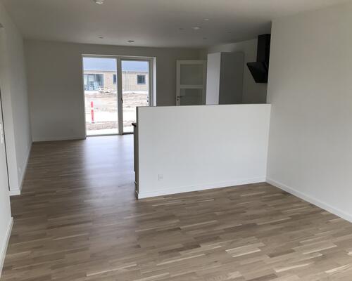 4 vær. rækkehus udlejes