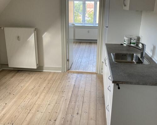 Flot lejlighed i Odense C