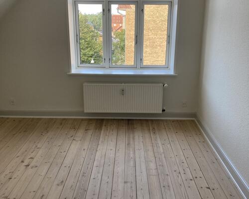 Flot lejlighed i Odense C
