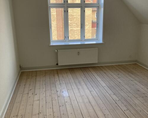 Flot lejlighed i Odense C